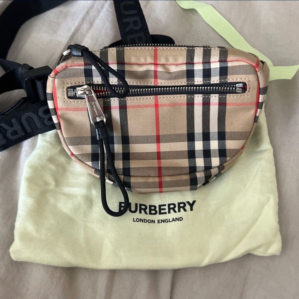 BURBERRY